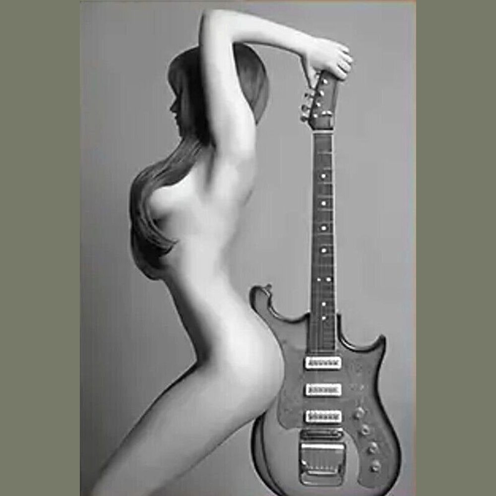 Modern Art Nude Woman With Her Guitar Canvas Print 11.8" x 15.7" Stunning! NEW! Home & Garden:Home Décor:Posters & Prints Style Your Walls